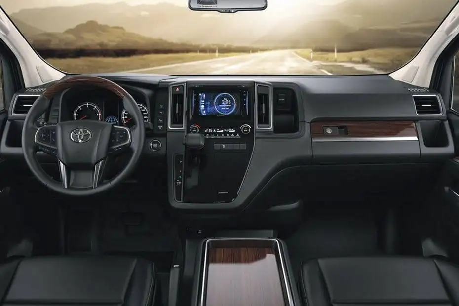 Toyota Hiace - Image 4